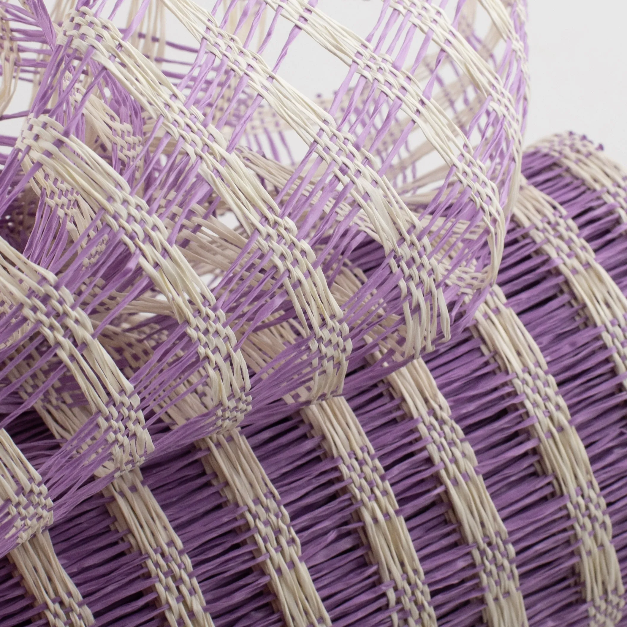 10" Poly Burlap Check Mesh: Lavender & Cream