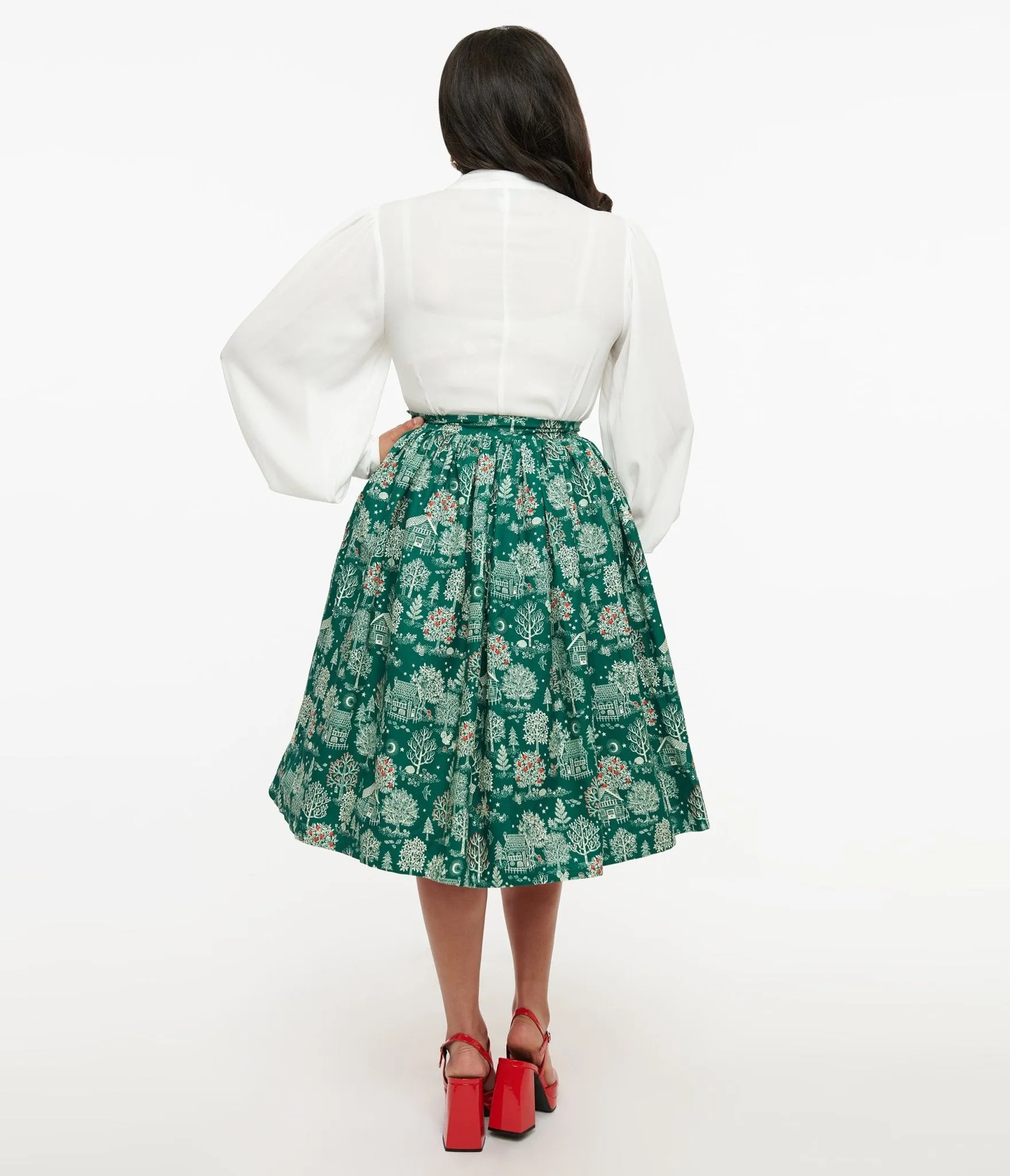 Unique Vintage 1950s Green Winter Print Gellar Swing Skirt