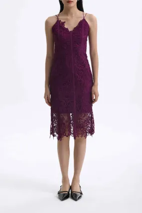 WATER SOLUBLE LACE V-NECKLINE SLIP